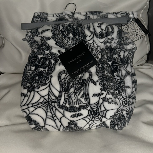 Halloween Blanket and Pillow Set - Picture 5 of 6